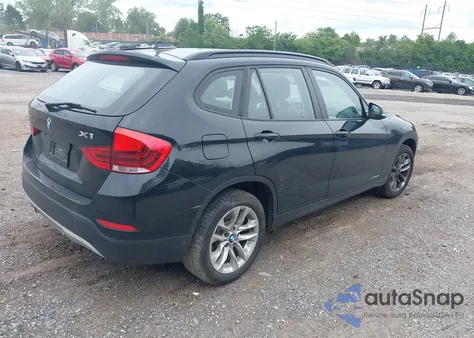 2015 BMW X1 xDrive28I из США, поврежденный, VIN WBAVL1C54FVY35473